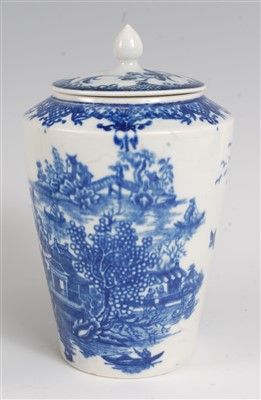 Lot 1075 - A Worcester porcelain tea canister and cover,...