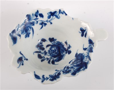 Lot 1076 - A Worcester porcelain sparrow-beak cream jug,...