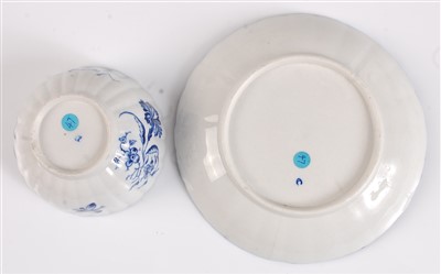 Lot 1078 - A Worcester porcelain lobed dish, blue and...