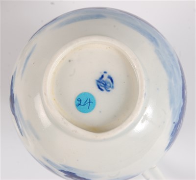 Lot 1084 - A Worcester porcelain sparrow-beak cream jug,...