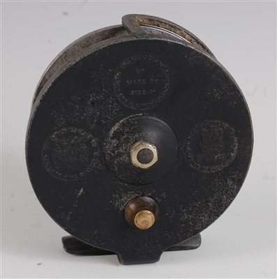 Lot 392 - A Hardy The "Goodwin" 4" centre pin reel