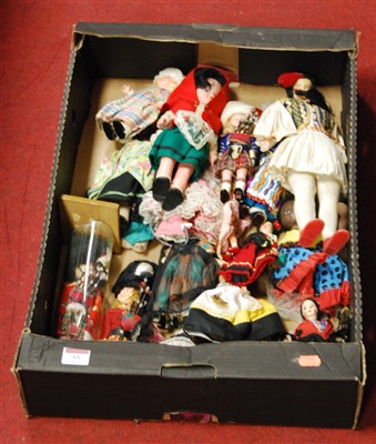 Lot 55 - A box of miscellaneous souvenir dolls