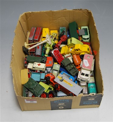 Lot 99 - A box of assorted loose and playworn diecast...