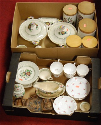 Lot 143 - A collection of tablewares, to include Masons...