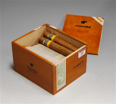 Lot 181 - An open box of Habanas Cohiba Cuban cigars,...