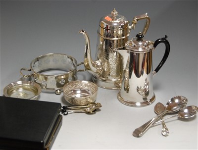 Lot 220 - A box of miscellaneous silver plated wares, to...