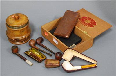 Lot 274 - A collection of assorted smoking equipment to...