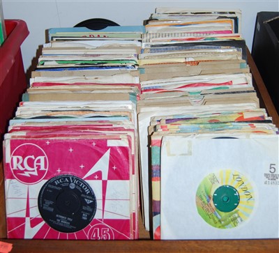 Lot 351 - A box of assorted 7" vinyl single records...