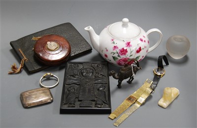 Lot 388 - A collection of miscellaneous items to include...