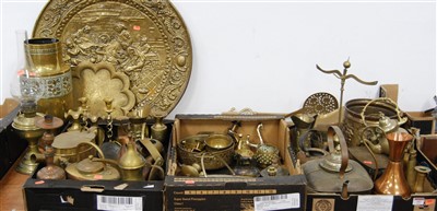 Lot 397 - A large collection of miscellaneous metalwares...