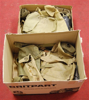 Lot 400 - Two boxes of miscellaneous militaria to...