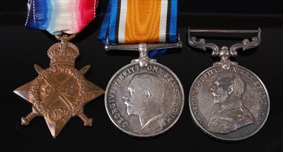 Lot 405 - A WW I pair to include