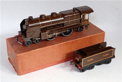 Lot 591 - 1938-41 E320 Riviera blue train loco and...