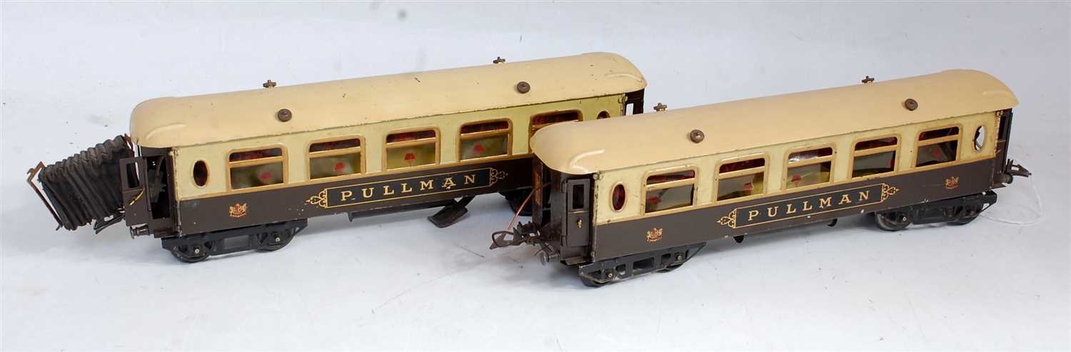 Lot 359 - Hornby 1933/35 2x No. 2 Pullman coaches...