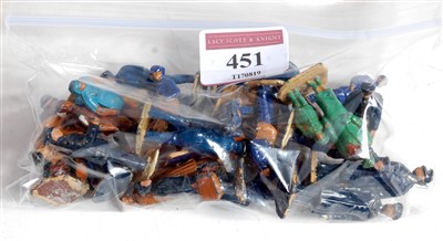Lot 451 - Small bag containing 22x Hornby smaller...