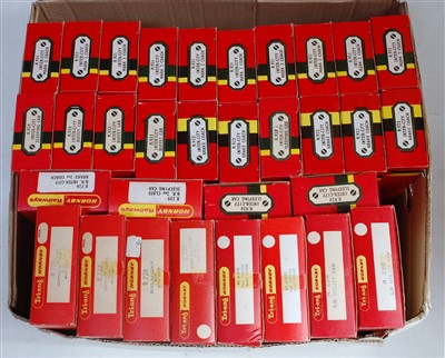 Lot 743 - A quantity of Triang Hornby and Hornby...