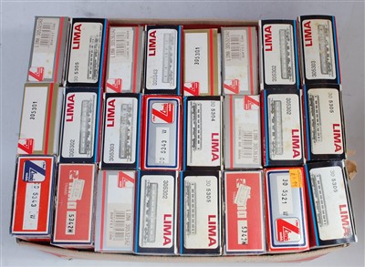 Lot 733 - 24 Lima BR blue/grey coaches (G-BG)