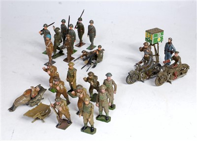 Lot 1295 - Approx 50 various British military Britains...