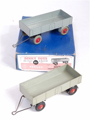 Lot 1924 - A Dinky Toys boxed accessory group to include...