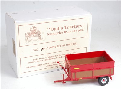 Lot 1379 - A Dad's Tractors 'Memories from the Past' 1/32...