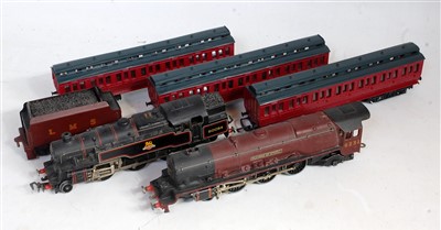 Lot 621 - A mixed lot includes Hornby Dublo 3-rail LMS...