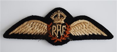 Lot 227 - A modern RAF cloth wing badge, w.12cm