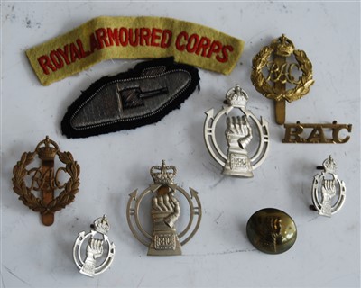 Lot 234 - A collection of Royal Armoured Corps cap...
