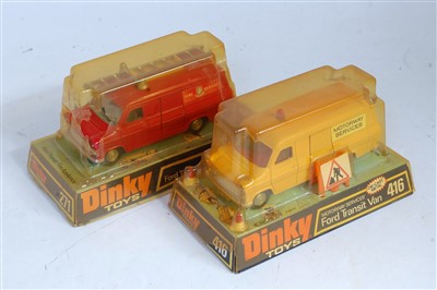 Lot 1943 - A Dinky Toys bubble packed transit group to...