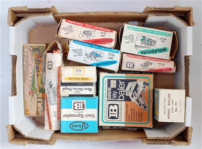 Lot 1458 - 11 various boxed Britains horse-drawn and...