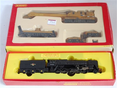 Lot 856 - A Hornby R550 BR black class 9F 2-10-0 engine...