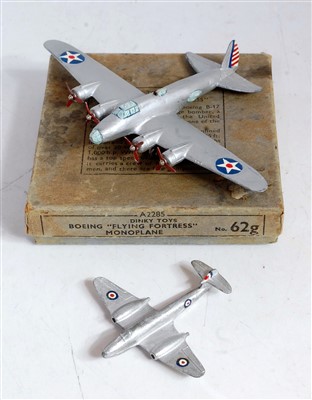 Lot 1954 - A Dinky Toys No. 62G Boeing Flying Fortress...