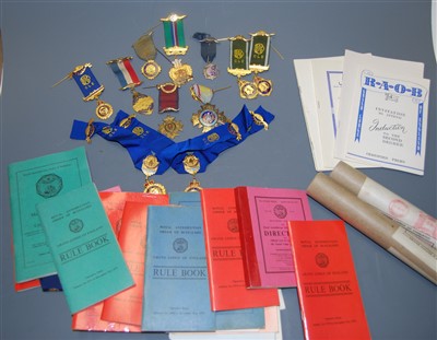 Lot 254 - A collection of assorted Masonic regalia, to...