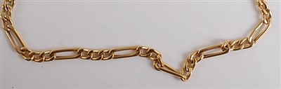 Lot 2511 - A yellow metal fetter and three link neck...