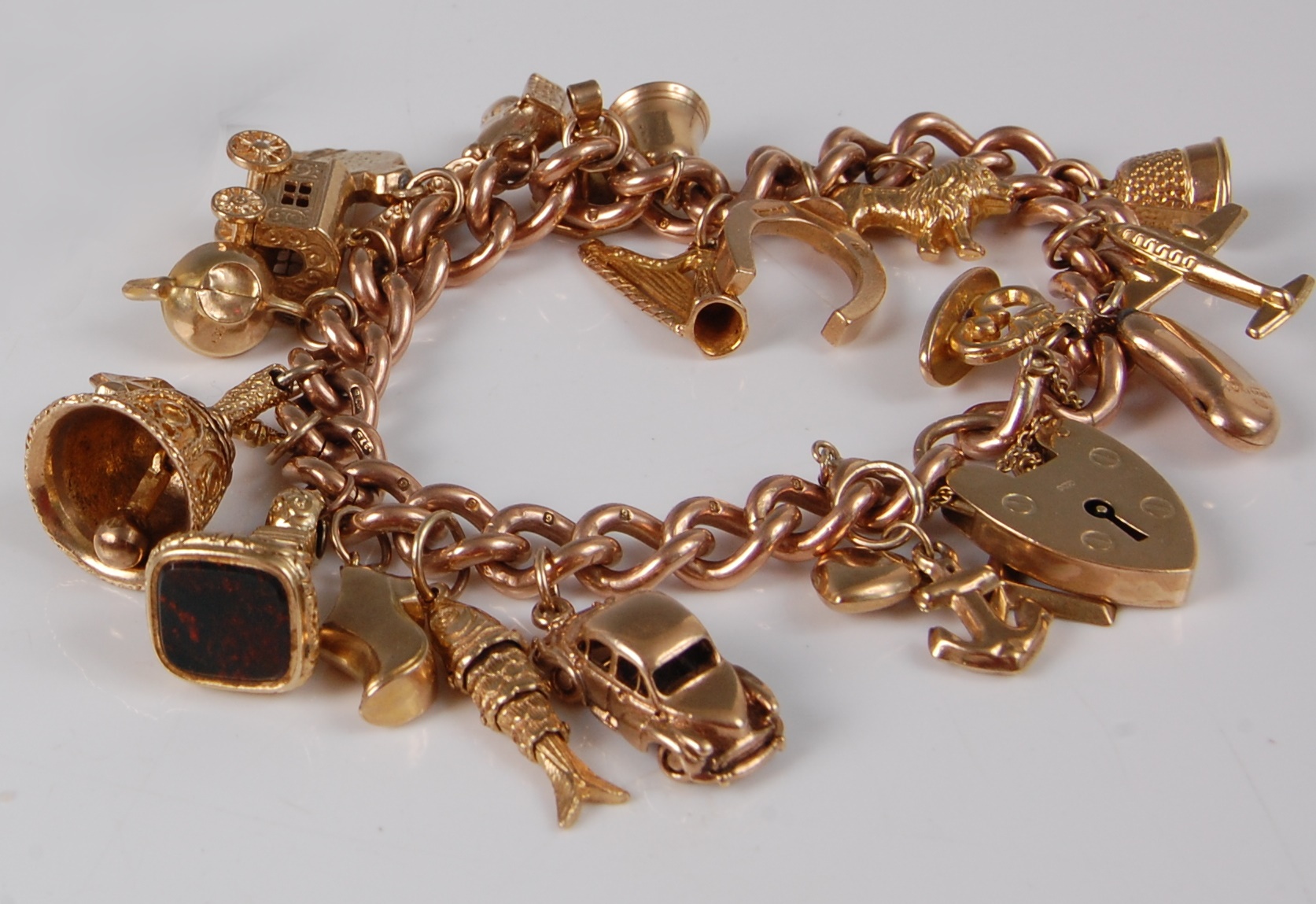 9ct Gold Charm Bracelet :: Cuttings
