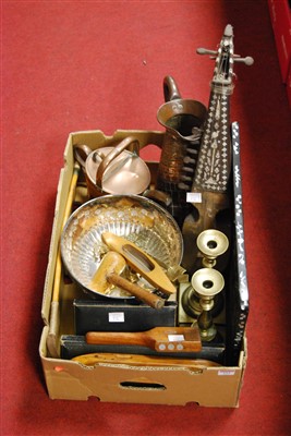 Lot 154 - A box of miscellaneous items, to include pair...
