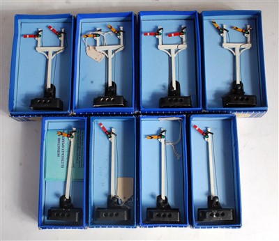 Lot 796 - Hornby Dublo electrically operated semaphore...