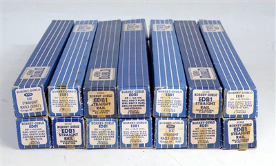 Lot 800 - Hornby Dublo 3-rail track, all (G-VG-E), boxes...