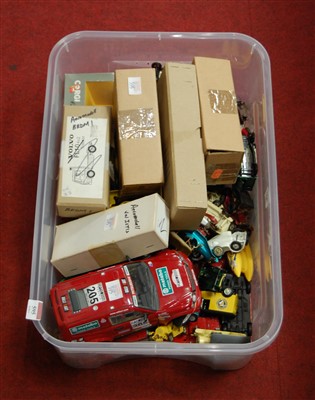 Lot 595 - A box of assorted modern issue diecast toy...