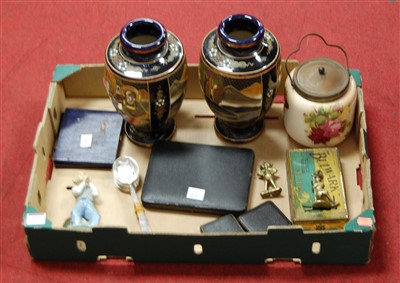 Lot 555 - A box of miscellaneous items to include a pair...