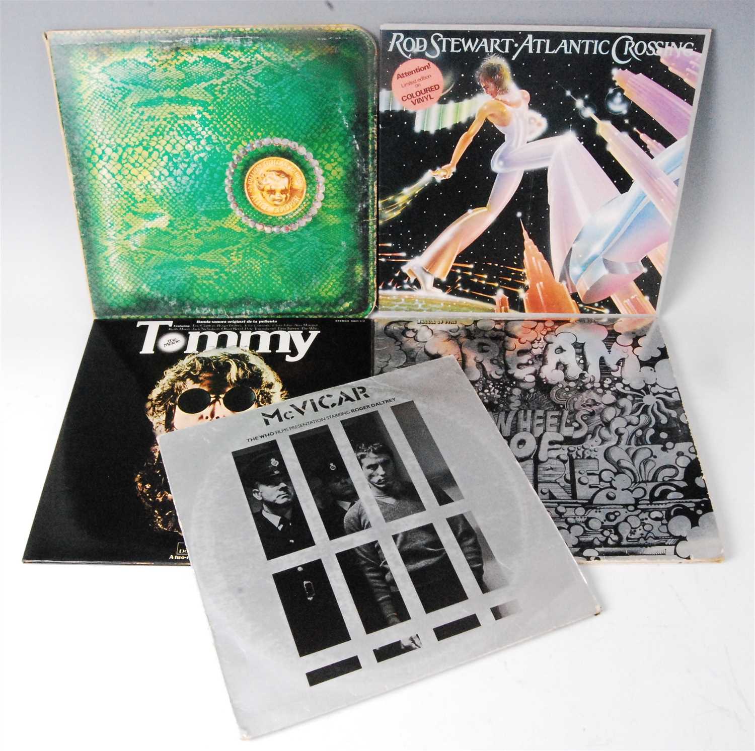 Lot 679 - A collection of vinyl LP's to include