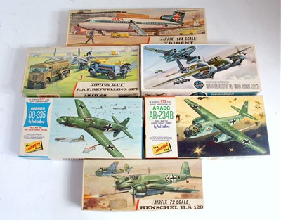 Lot 1517 - Ten various boxed as issued Airfix, Lindberg...