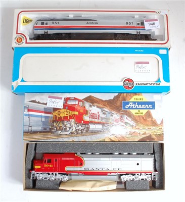 Lot 948 - Collection of American outline H0 locomotives,...