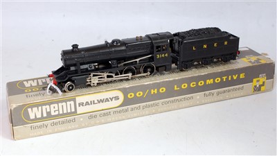 Lot 941 - A Wrenn Railways W2240 class 8F 2-8-0 engine...