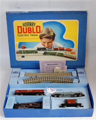 Lot 955 - EDG18 Hornby Dublo tank goods set 2-6-4 loco...