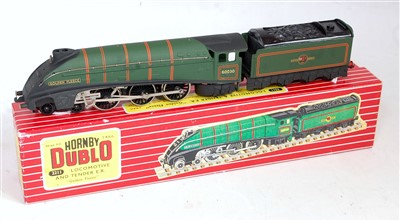 Lot 960 - Hornby Dublo 2211 'Golden Fleece' loco and...