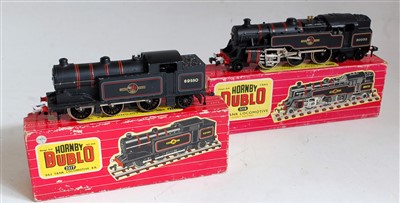 Lot 964 - Two Hornby Dublo 2-rail tank locos: 2217 0-6-2...