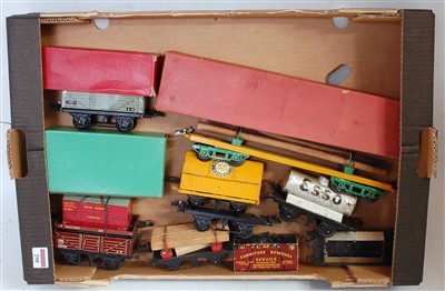 Lot 298 - 7 post war and one pre war Hornby wagons: 1933-...
