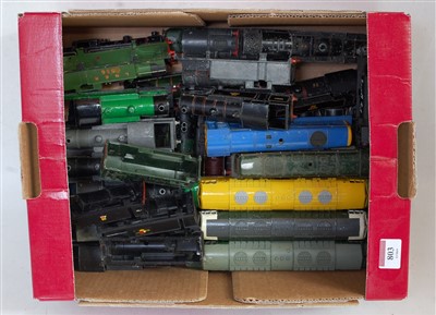 Lot 803 - 33 Hornby Dublo loco bodies, no chassis or...