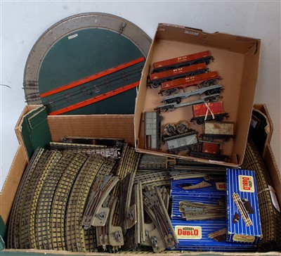 Lot 813 - Large tray containing quantity of Hornby Dublo...