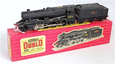 Lot 973 - A Hornby Dublo 2224 2-rail class 8F engine and...